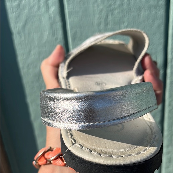 Unity in Diversity Silver Sandals reptile print - Picture 11 of 12